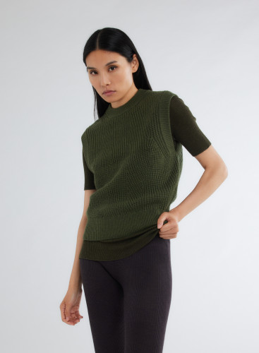 Sleeveless Sweater Round neck in Merino Wool