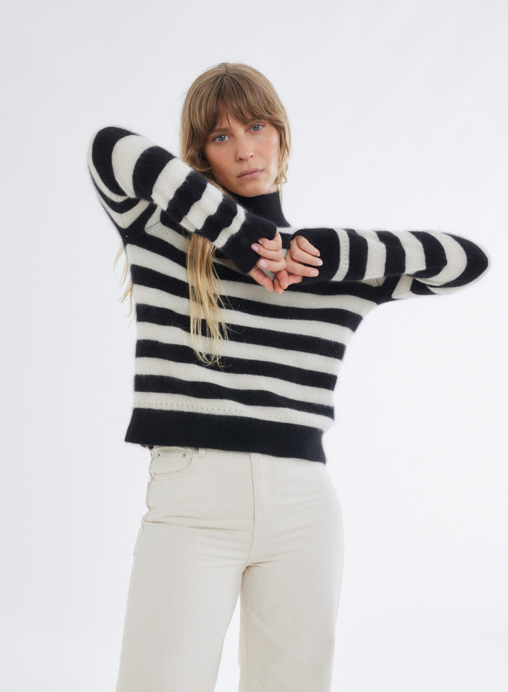 Pullovers Manches Raglan longues Col V en Raccon wool / Polyamide