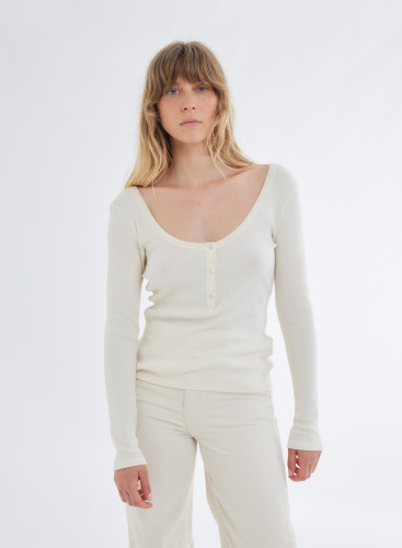 Long Sleeves U-neck T-shirt in Organic Cotton