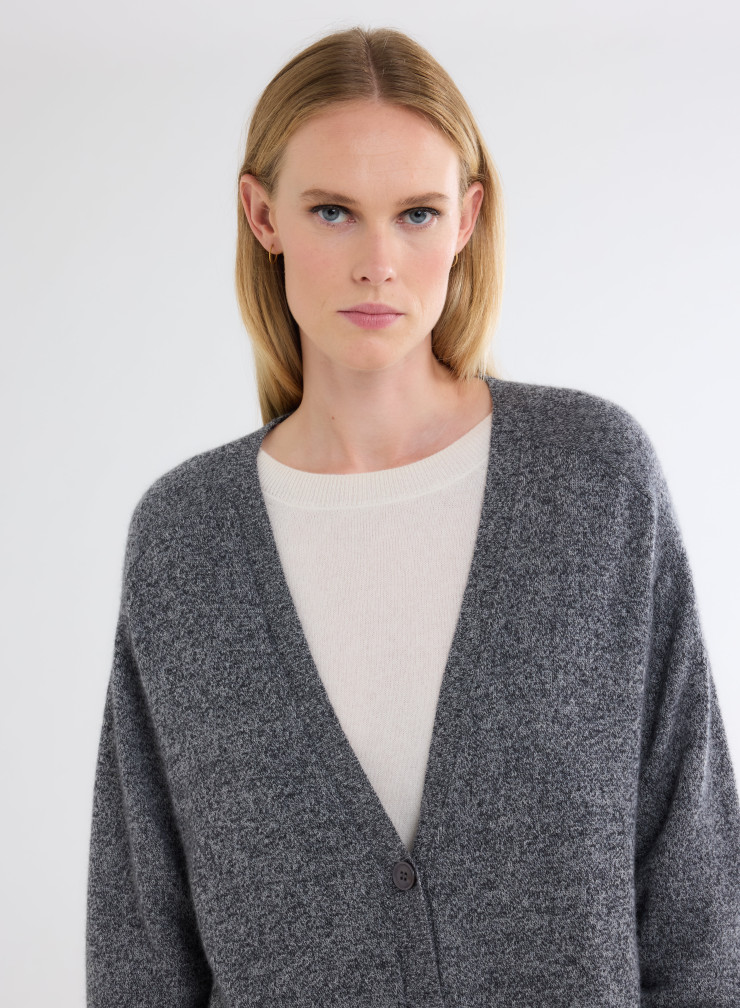 Long sleeves Cardigan V-neck in Cashmere