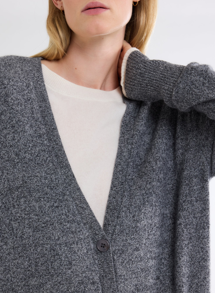 Long sleeves Cardigan V-neck in Cashmere