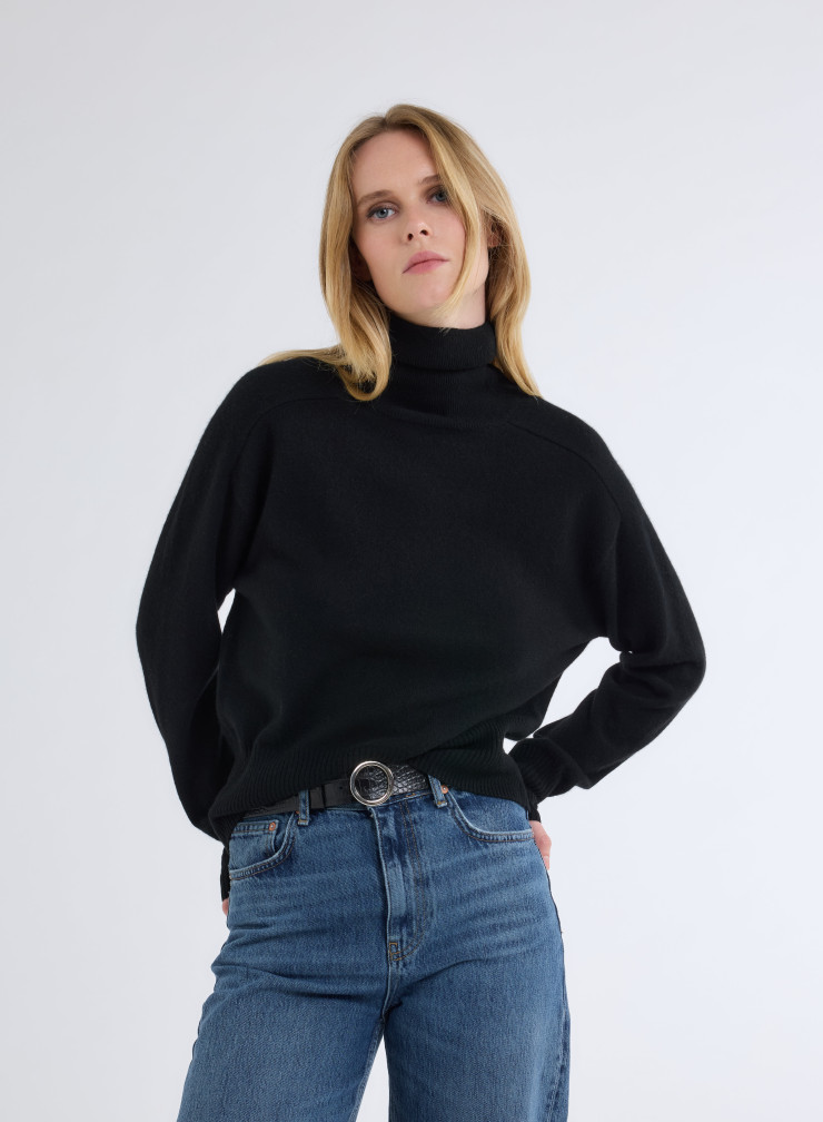 Long sleeves Round neck sweater in Cashmere