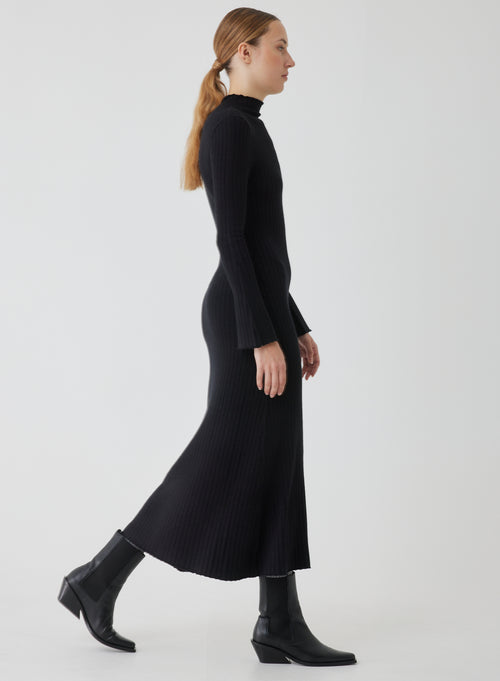 Robe Longue Noire Manches Longues - MAJESTIC FILATURES