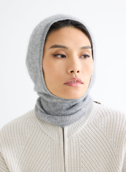 Grey Ribbed Hood in Raccoon - MAJESTIC FILATURES