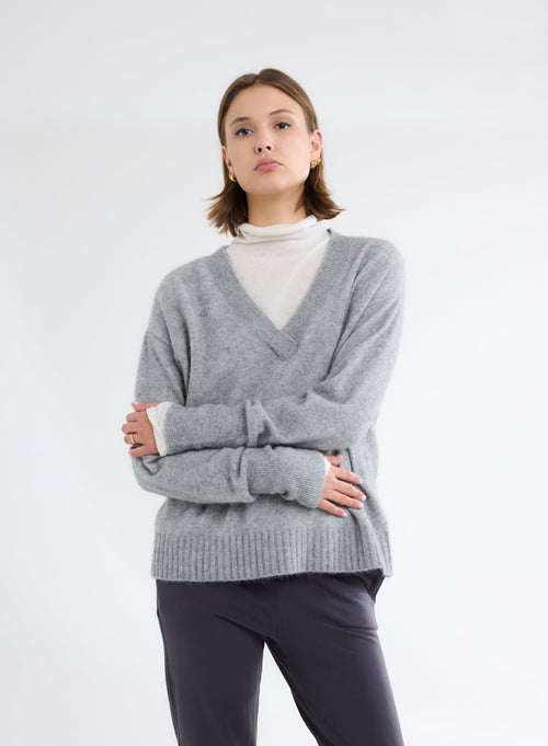 Pull Gris Col V Manches Longues - MAJESTIC FILATURES