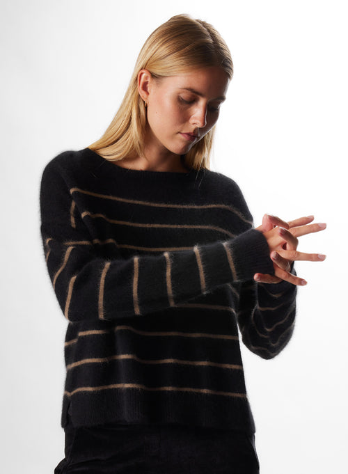 "Raccoon Long Sleeve Round Neck Pull" - MAJESTIC FILATURES