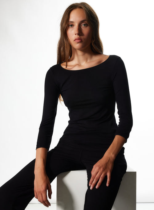 "Adèle Vicose / Elastane Boat Neck T-shirt" - MAJESTIC FILATURES