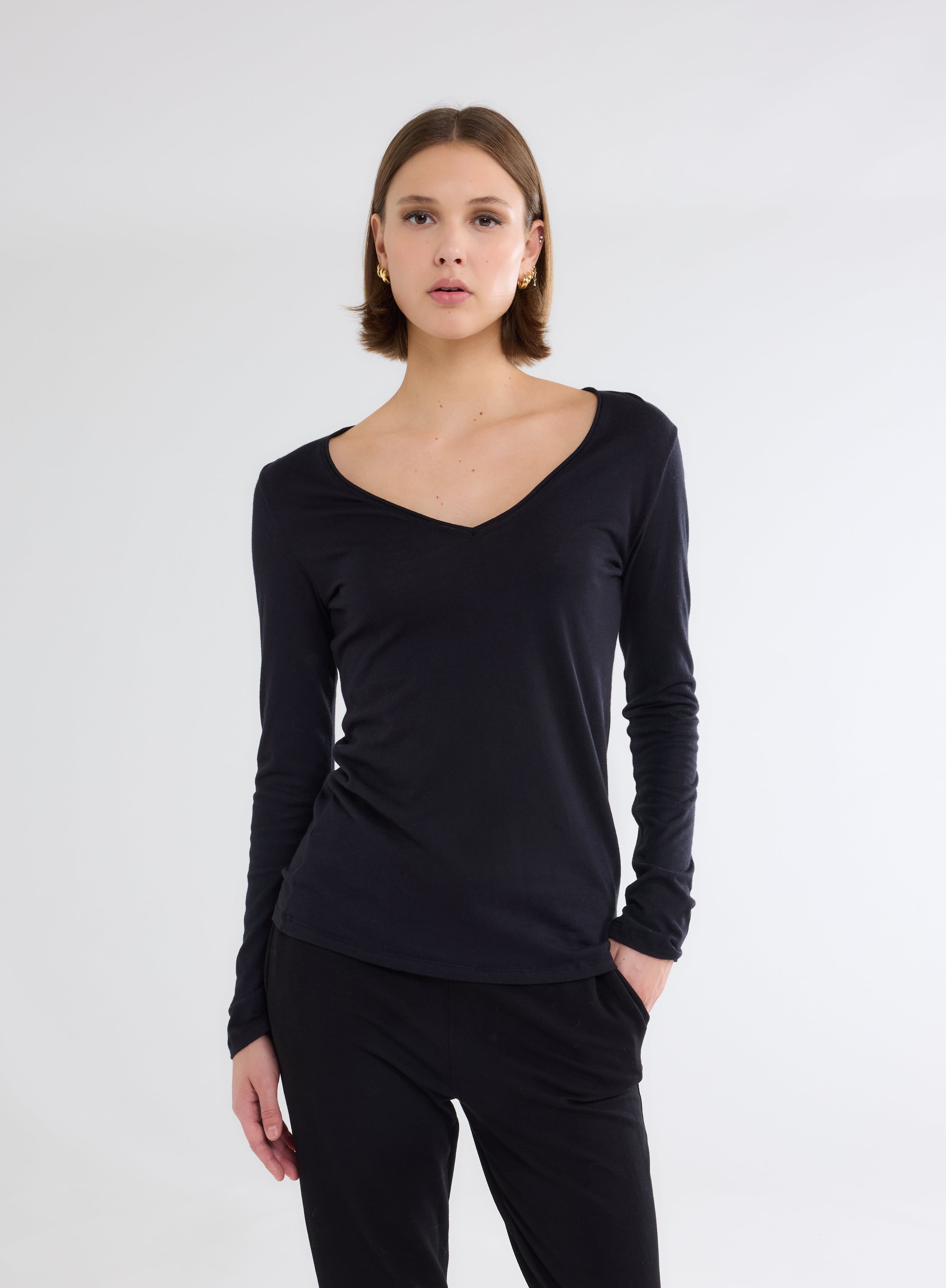 V t shirt women sales