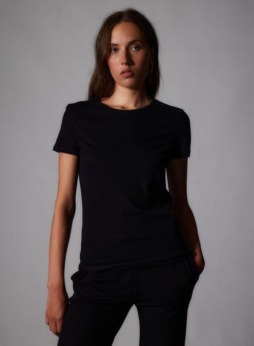 T-shirt Noir Jamie Col Rond Manches Courtes en Coton organique - MAJESTIC FILATURES