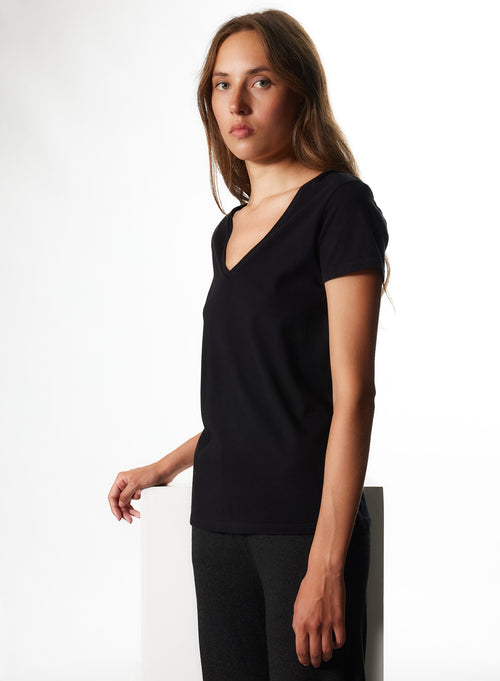 "Julia Deluxe Cotton short sleeve V-neck t-Shirt" - MAJESTIC FILATURES