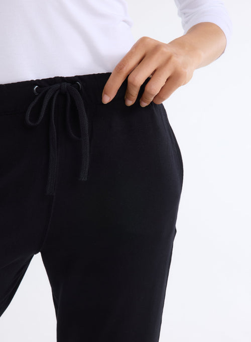 "Daphne Viscose / Elastane cuffed hem pants" - MAJESTIC FILATURES